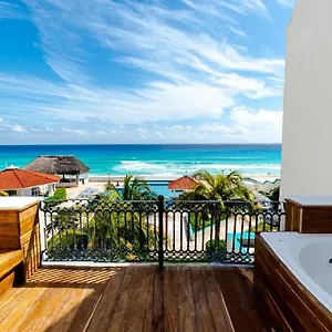 & Museo Casa Turquesa Cancun