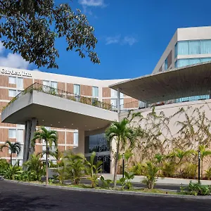 Hilton Garden Airport Hotel